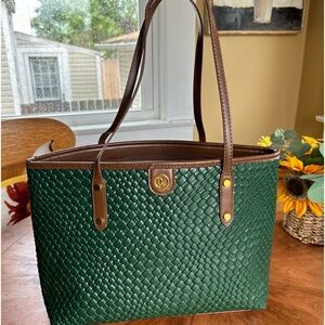New lightweight vinyl Weave bag with zipper closure